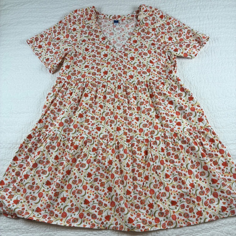 Old Navy Tiered Mini Swing Dress M Floral Babydoll Pockets V Neck Relaxed Breezy